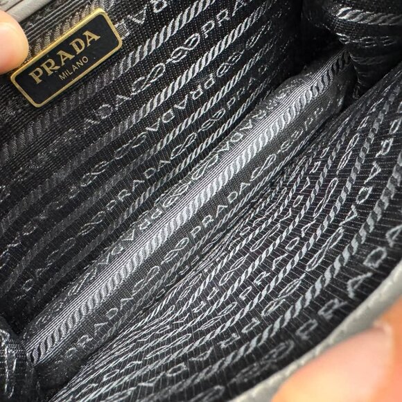 Prada Leather Shoulder Bag 835-061125 - Picture 14 of 15